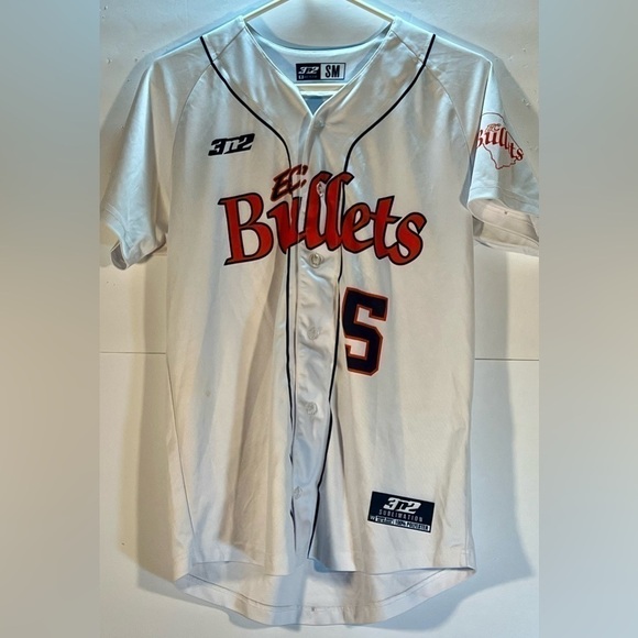 FIVE WOMENS JERSEYS ALL IN GREAT CONDITION - Picture 9 of 10